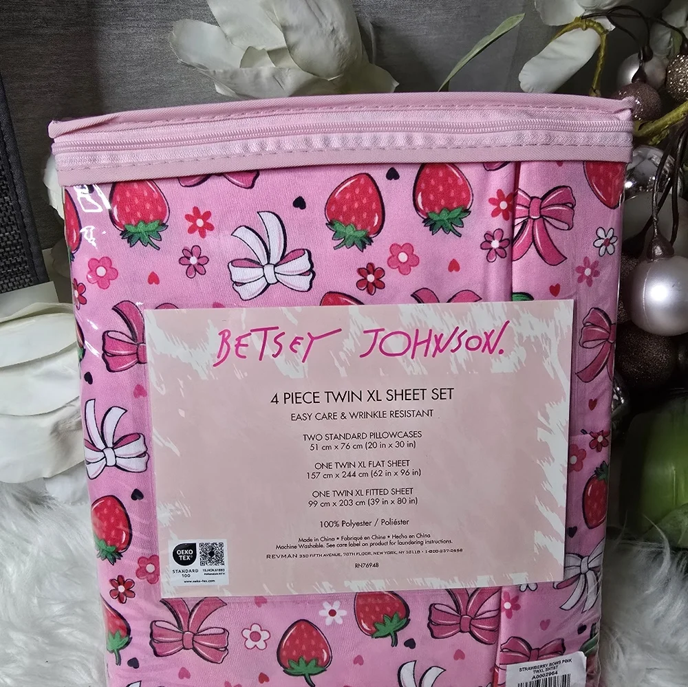 Betsey Johnson strawberry Twin XL sheet set new